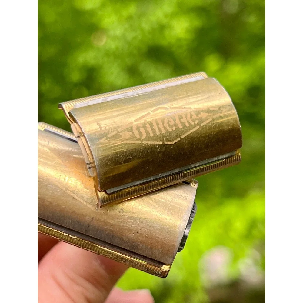 Gillette Safety Razor Gold Tone Metal 1940s Gold OS Good